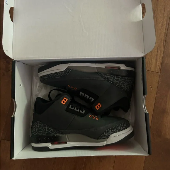 BNIB Jordan 3 Retro - Picture 1 of 5